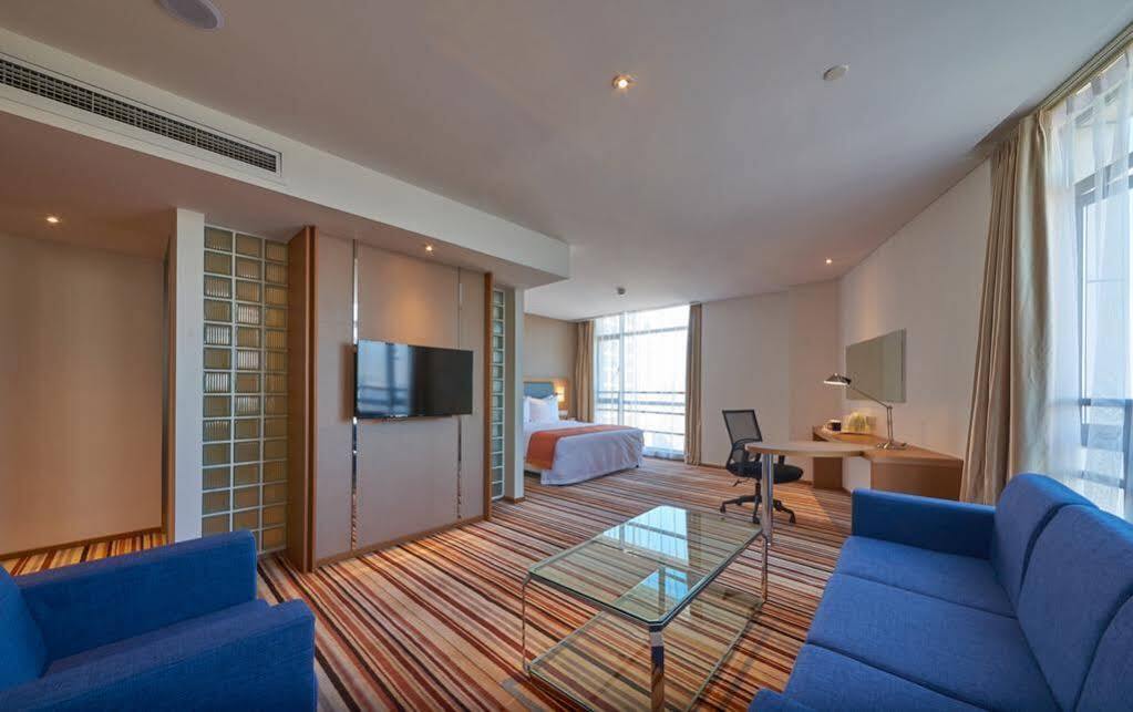 Holiday Inn Express Shanghai Jiading Industry Park By Ihg Exterior photo